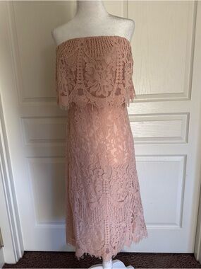 New. Lulu's Blush Lace Strapless Midi Dress Size Small